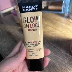 Hard Candy Glow On Lock Primer - Tan